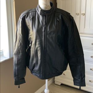• 100% leather motorcycle jacket, L •